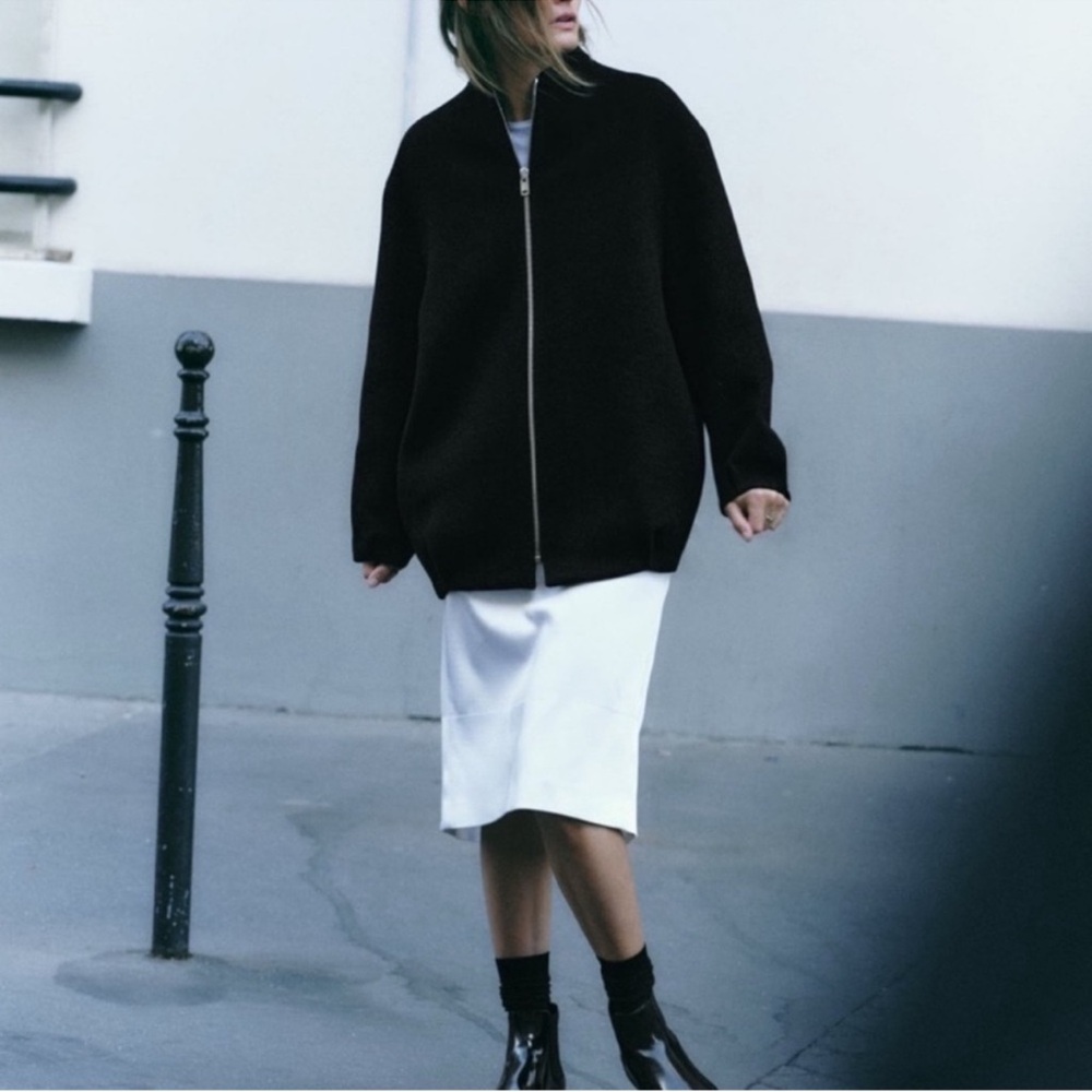 Zara Monteco Wool Front Zip Oversized
Bomber Jacket Black